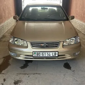 Toyota Camry 2001