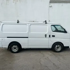 Nissan Urvan 2008