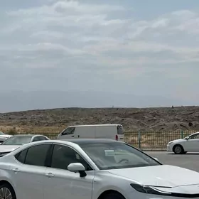 Toyota Camry 2025