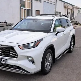 Toyota Highlander 2020