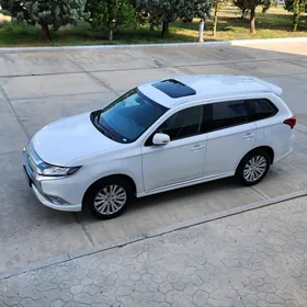 Mitsubishi Outlander 2022