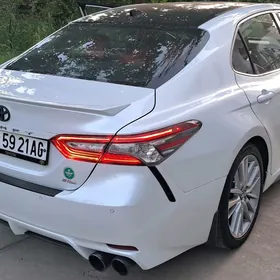 Toyota Camry 2019