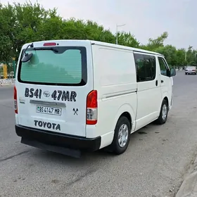 Toyota Hiace 2009