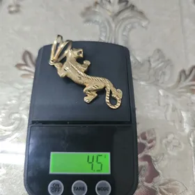 gyzyl klon золота