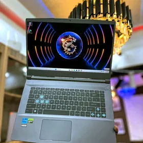 RTX 4050 / i5-13 / RAM 16GB