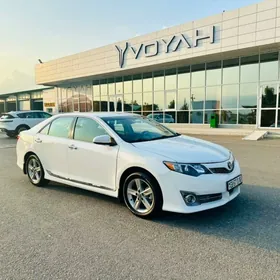 Toyota Camry 2014