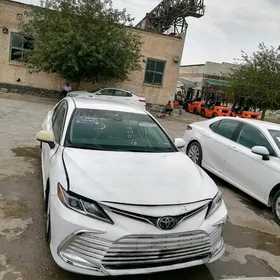 Toyota Camry 2022