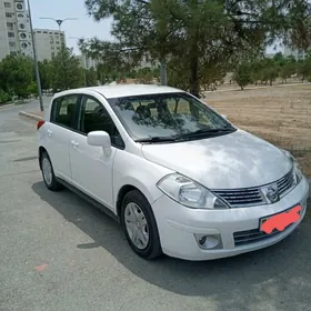Nissan Versa 2011