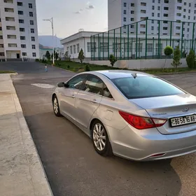 Hyundai Sonata 2011