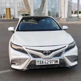 Toyota Camry 2021