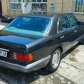 Mercedes-Benz W126 1987