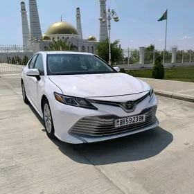 Toyota Camry 2020