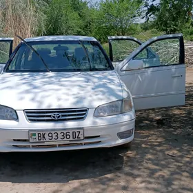 Toyota Camry 2000
