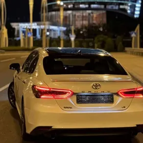 Toyota Camry 2020