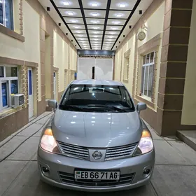 Nissan Versa 2010