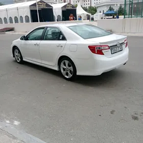 Toyota Camry 2013