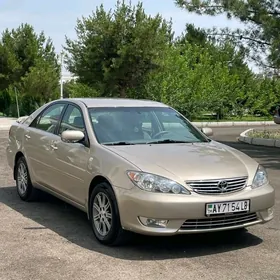 Toyota Camry 2004