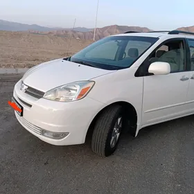 Toyota Sienna 2004