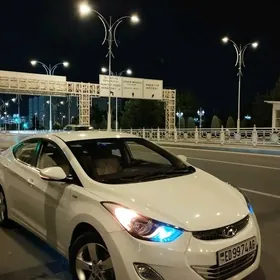 Hyundai Elantra 2012