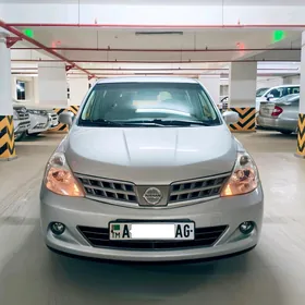 Nissan Tiida 2009