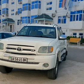 Toyota Tundra 2004