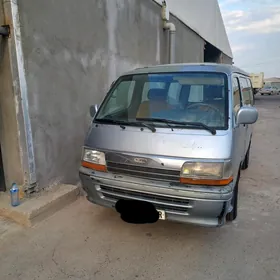 Toyota Hiace 1990