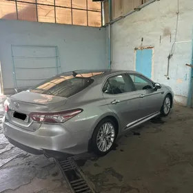 Toyota Camry 2018