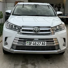 Toyota Highlander 2019