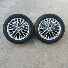 17 lik Toyota Camry