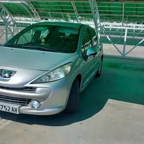 Peugeot 208 2009