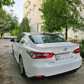 Toyota Camry 2022