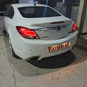 Opel Insignia 2012