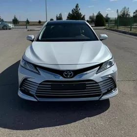 Toyota Camry 2024