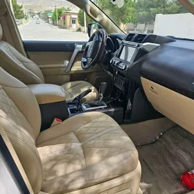 Toyota Land Cruiser Prado 2015