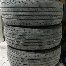 215 55 17 Mishelin