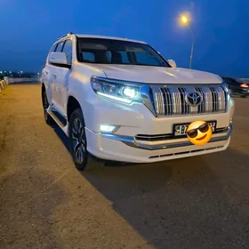 Toyota Land Cruiser Prado 2023