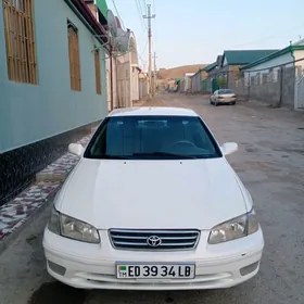 Toyota Camry 2000
