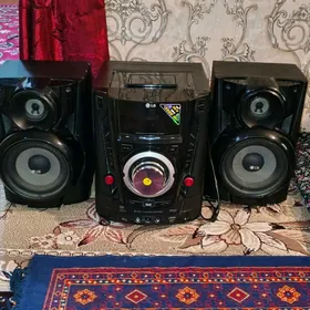 Музыкальный центр