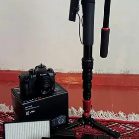 Lumix GH5