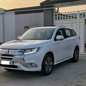 Mitsubishi Outlander 2022