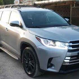 Toyota Highlander 2019