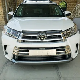 Toyota Highlander 2019