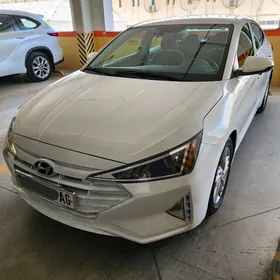 Hyundai Elantra 2020
