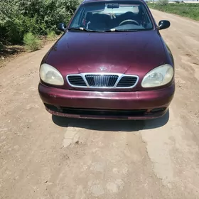 Daewoo Lanos 1999