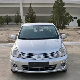 Nissan Versa 2010