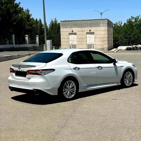 Toyota Camry 2020