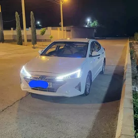 Hyundai Elantra 2019