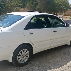Toyota Camry 2004