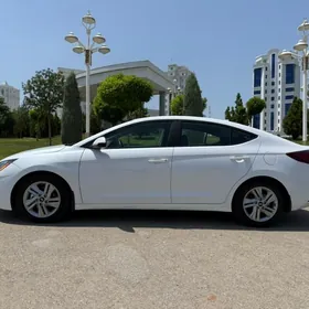 Hyundai Elantra 2020