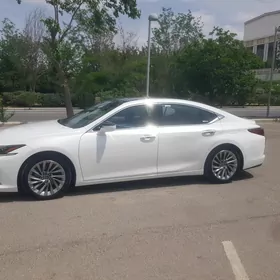 Lexus ES 350 2019
